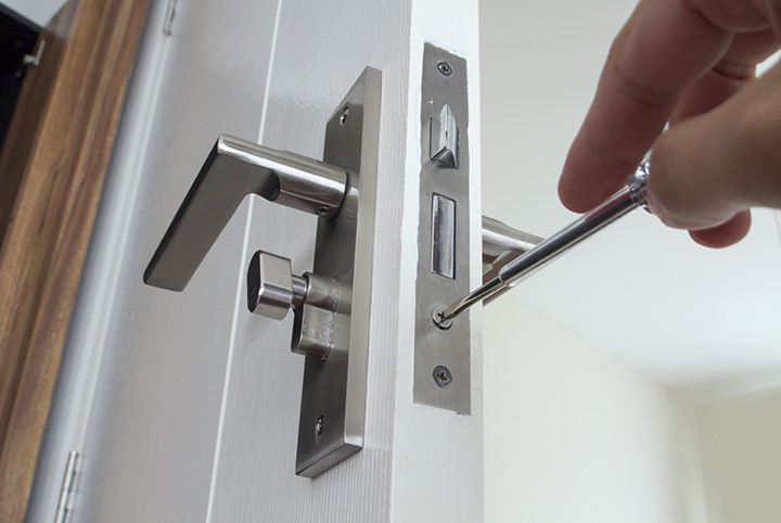 Our local locksmiths are able to repair and install door locks for properties in Brixton Hill and the local area.